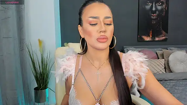 Snapshot of Sonia__Rey chatting on 01-31-25, 05:32 Sonia  Rey online show from 01-31-25, 05:32