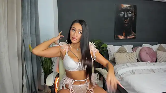 Snapshot of Sonia__Rey chatting on 10-10-25, 05:17 Sonia  Rey online show from 10-10-25, 05:17