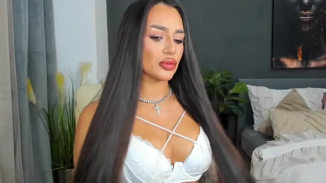 Snapshot of Sonia__Rey chatting on 10-16-25, 02:40 Sonia  Rey online show from 10-16-25, 02:40