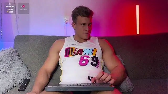 Adam misti online show from 02-03-25, 07:52