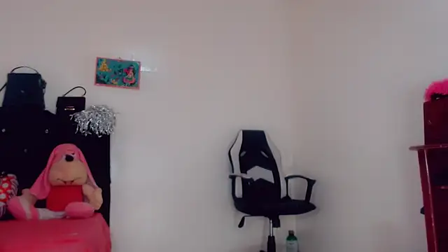 Oriana braom online show from 11-22-25, 07:13