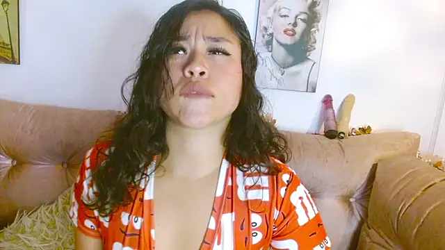 hinataleecs online show from 12-28-24, 02:43