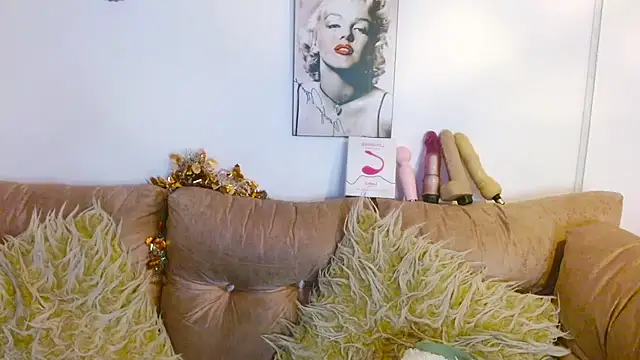 hinataleecs online show from 02-01-25, 07:47