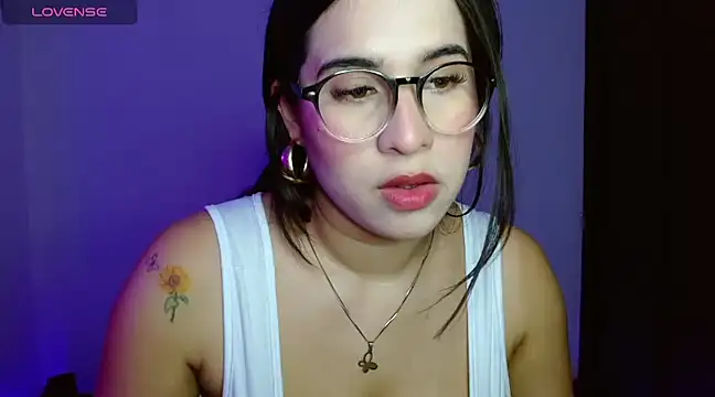 angelasmith15 online show from 12-03-24, 08:27