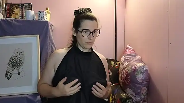 bella-louva online show from 06-09-26, 06:41