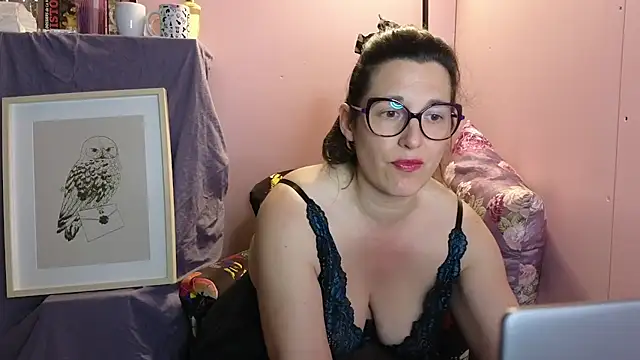 bella-louva online show from 06-10-26, 06:51