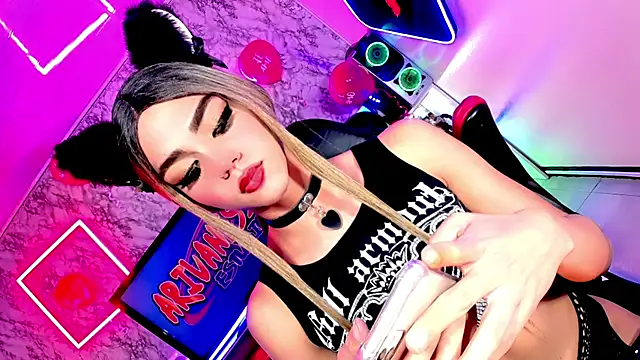 Elissa taylor  online show from 02-16-25, 01:36