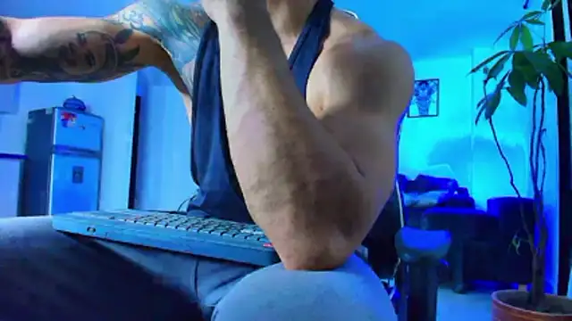Snapshot of alexander_collin02 chatting on 05-13-26, 12:41 alexander collin02 online show from 05-13-26, 12:41