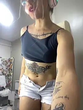 loira messi online show from 04-03-26, 05:05