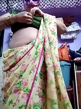 Snapshot of jiyahot1432 chatting on 02-11-25, 05:50 jiyahot1432 online show from 02-11-25, 05:50