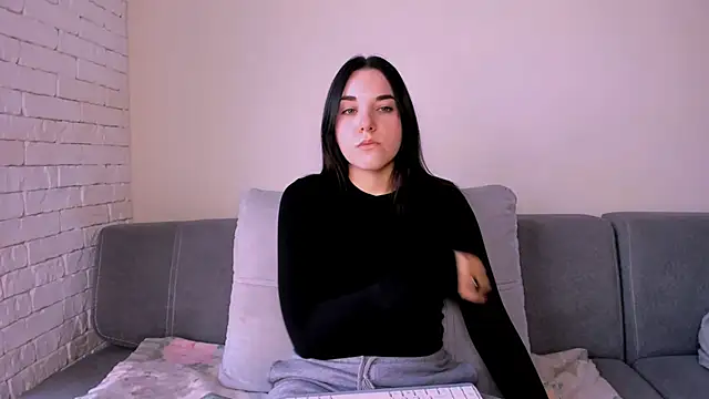 Snapshot of Kate_Ree chatting on 10-14-25, 04:57 Kate Ree online show from 10-14-25, 04:57