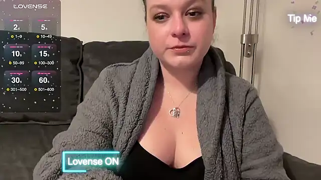 Snapshot of NaughtyWifeUK chatting on 02-28-25, 11:23 NaughtyWifeUK online show from 02-28-25, 11:23