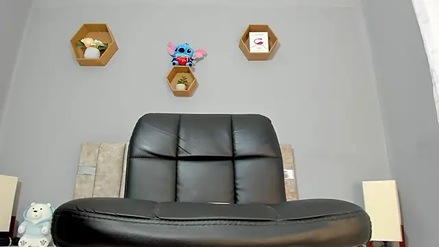 Chloe narcise online show from 03-22-25, 04:14