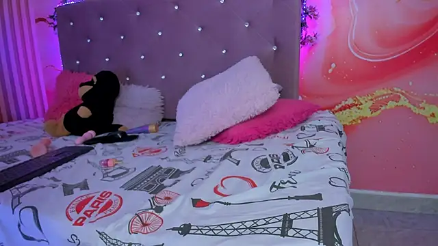 Snapshot of Daisy__rose chatting on 02-20-25, 05:18 Daisy rose online show from 02-20-25, 05:18