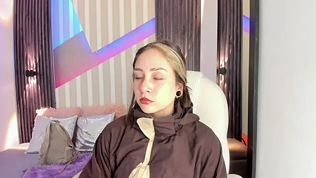 emily layton online show from 10-25-25, 03:40