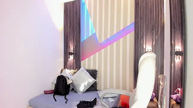 emily layton online show from 11-20-25, 02:28