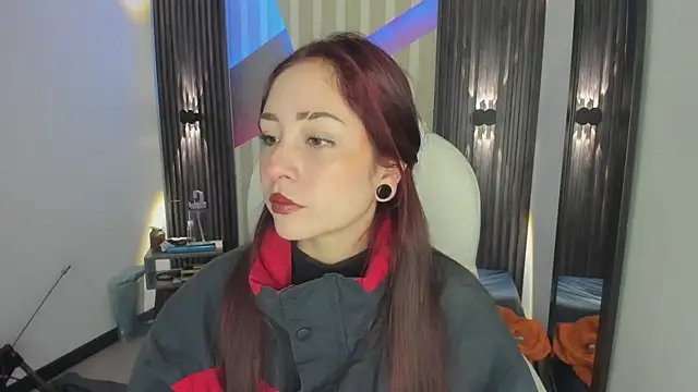 Snapshot of emily_layton chatting on 01-07-26, 02:30 emily layton online show from 01-07-26, 02:30