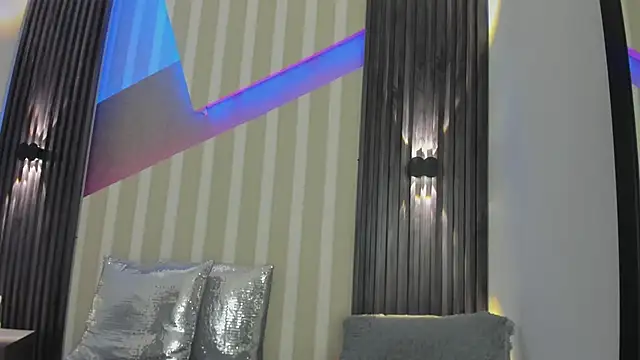 Snapshot of emily_layton chatting on 02-03-26, 09:47 emily layton online show from 02-03-26, 09:47