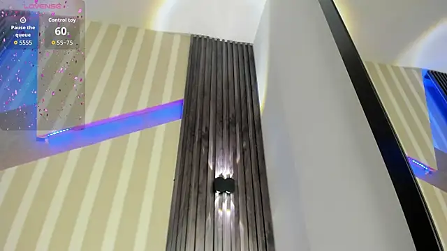 Snapshot of emily_layton chatting on 02-10-26, 04:27 emily layton online show from 02-10-26, 04:27