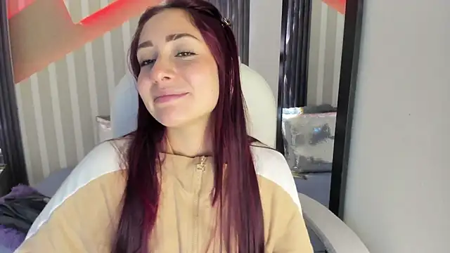 Snapshot of emily_layton chatting on 02-26-26, 12:09 emily layton online show from 02-26-26, 12:09