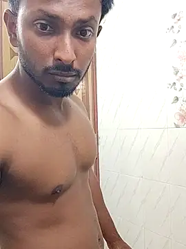 Snapshot of HunkyAriyan chatting on 03-18-25, 07:30 HunkyAriyan online show from 03-18-25, 07:30