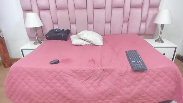 melody brunnet online show from 03-18-25, 03:53