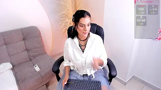 Ada Monroe10 online show from 09-16-25, 01:45