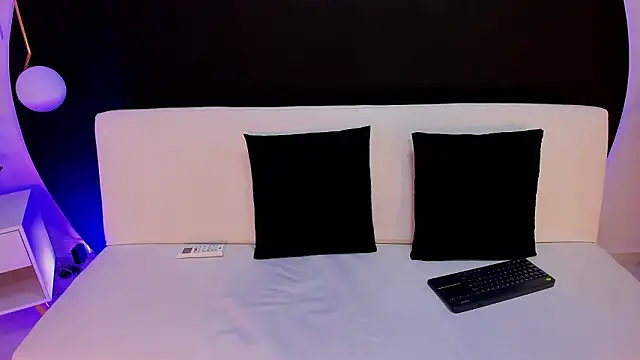 Ada Monroe10 online show from 02-13-26, 02:24