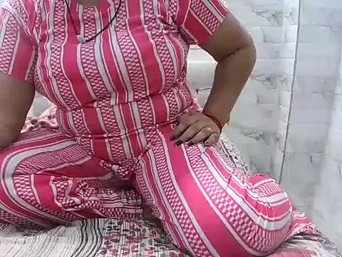 Snapshot of bhabhi_jaan11 chatting on 05-05-26, 09:56 bhabhi jaan11 online show from 05-05-26, 09:56