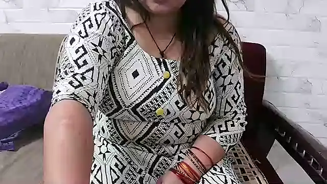 Snapshot of bhabhi_jaan11 chatting on 05-24-26, 05:40 bhabhi jaan11 online show from 05-24-26, 05:40