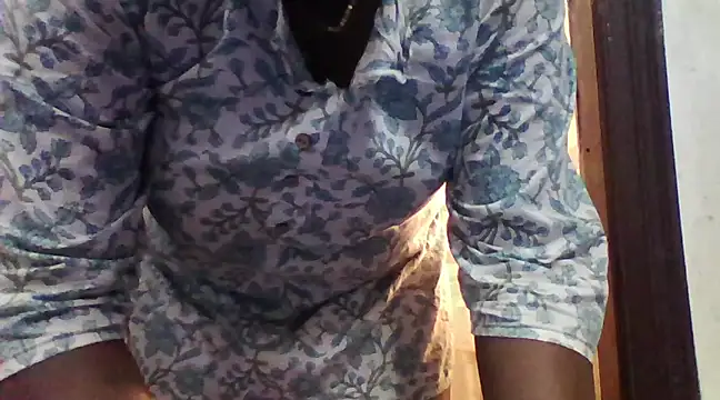 expression queen online show from 12-14-24, 06:30