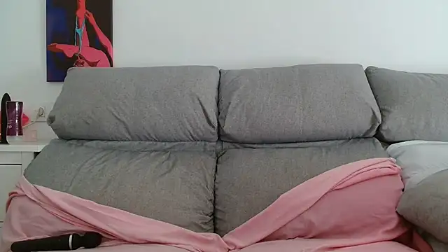 leilacam25 online show from 06-12-26, 11:31