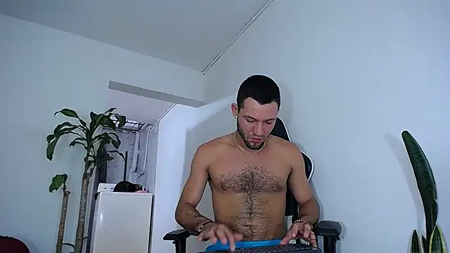 diamond black00 online show from 03-19-25, 10:42