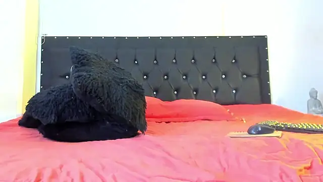 Snapshot of doll_celeste20 chatting on 09-12-25, 03:28 doll celeste20 online show from 09-12-25, 03:28