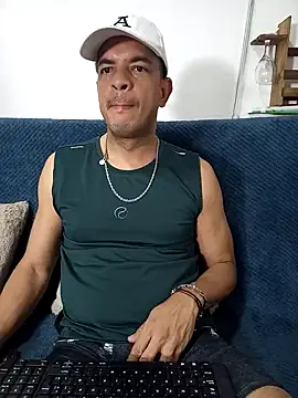 latinmartin73 online show from 02-28-25, 01:37