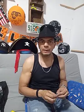 latinmartin73 online show from 10-31-25, 12:33