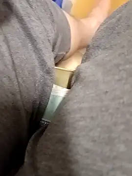 huzi518 online show from 04-21-26, 12:22