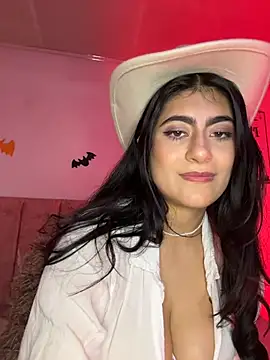 miakhalifaaa  online show from 10-29-25, 07:37