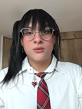 Snapshot of Kiitygirl chatting on 10-25-25, 09:20 Kiitygirl online show from 10-25-25, 09:20