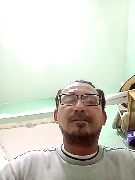 Andresguz35 online show from 02-06-26, 07:50