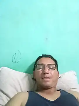 Andresguz35 online show from 06-14-26, 04:14