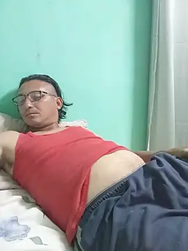 Andresguz35 online show from 07-15-26, 03:34