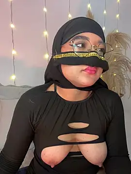 Maisa issa online show from 02-22-25, 03:47