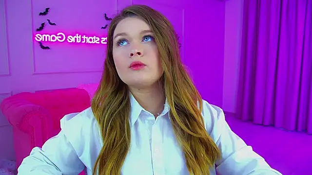 CrystalLyons online show from 10-24-25, 11:06