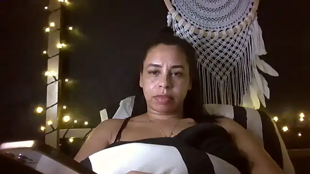 Snapshot of bigbootyjayda chatting on 03-09-25, 03:54 bigbootyjayda online show from 03-09-25, 03:54
