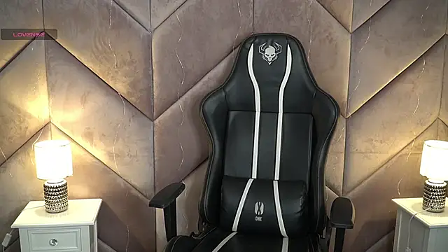 Michelle 054 online show from 12-17-24, 12:43