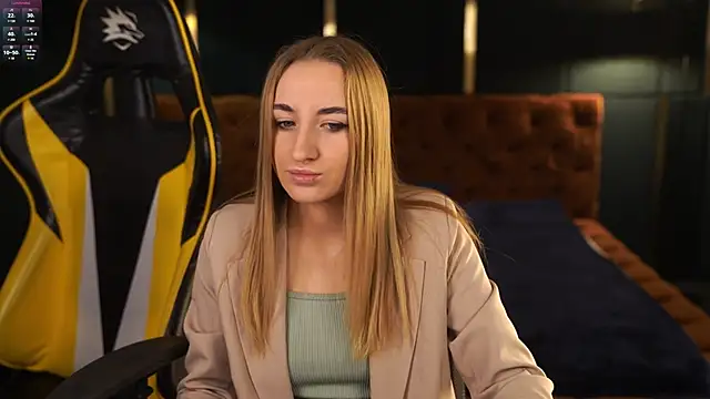 Michelle 054 online show from 02-18-25, 11:33