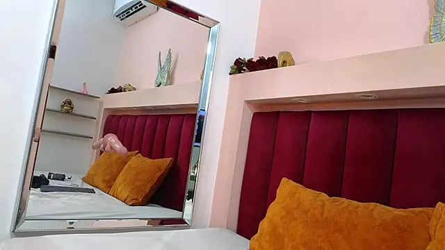 JESSYCORTES online show from 03-06-25, 04:28