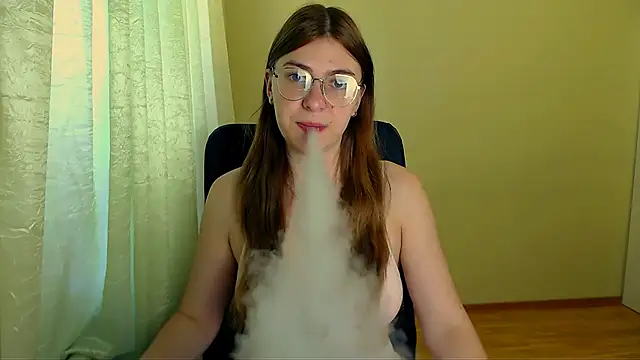 Snapshot of Luna_Lush_ chatting on 06-12-26, 09:30 Luna Lush online show from 06-12-26, 09:30