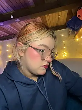 SophiaWeestt99 online show from 01-16-26, 04:27